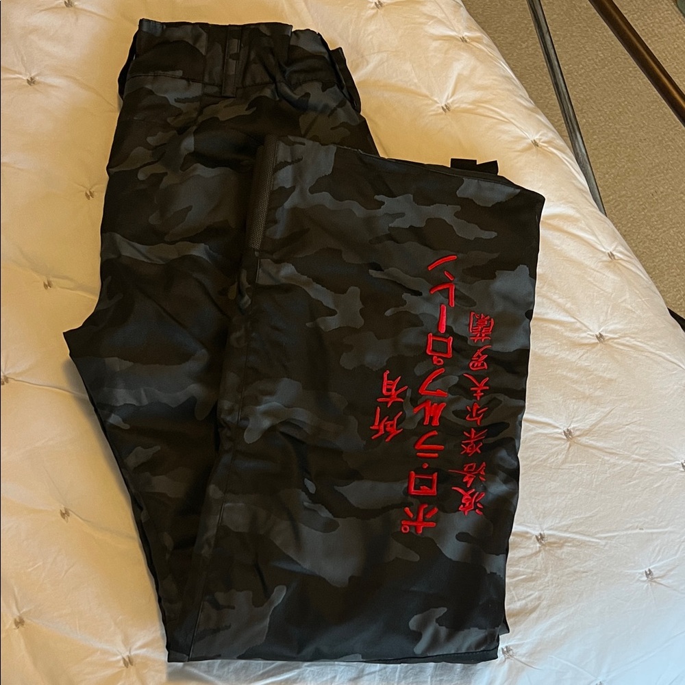 RLX Ralph Lauren Vintage Black and Red Camouflage Ski Pants